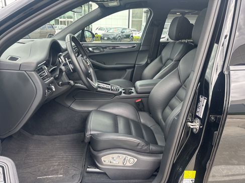 Used 2024 Porsche Macan S AWD/4WD image 8