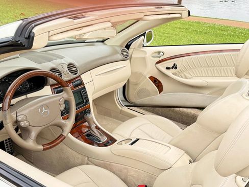 Used 2008 Mercedes-Benz CLK 350 Cabriolet image 20