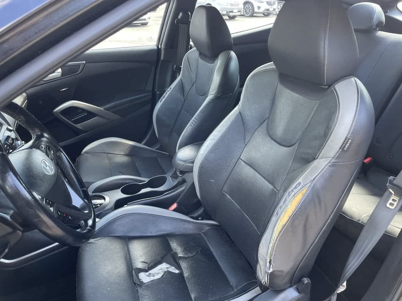 Used 2016 Hyundai Veloster Turbo FWD image 12