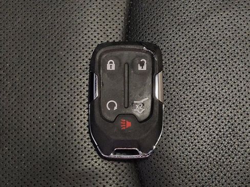 Used 2019 GMC Terrain Denali w/ Advanced Safety Package image 32