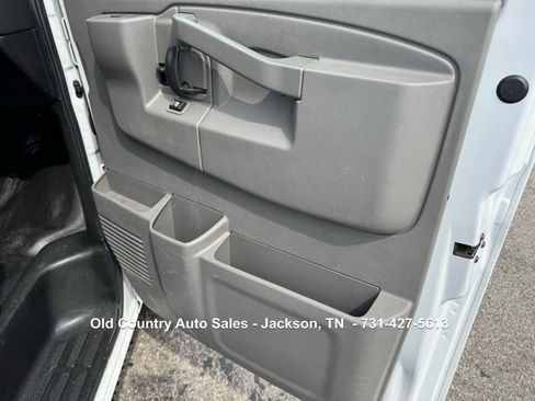 Used 2020 GMC Savana 2500 w/ Communications Package image 16