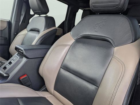 Used 2024 Ford Bronco Wildtrak image 11