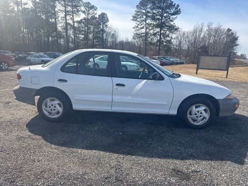 Used 1998 Chevrolet Cavalier Sedan image 11