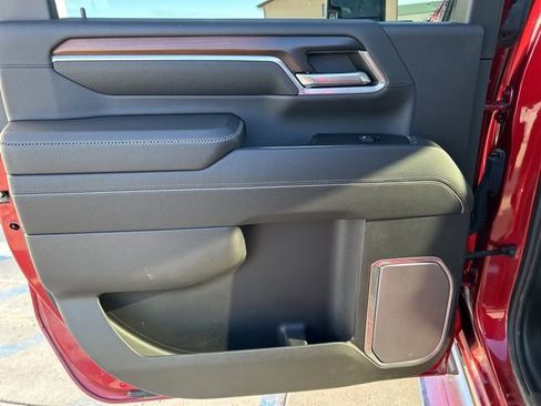 Used 2024 GMC Sierra 2500 Denali w/ Denali Reserve Package image 16