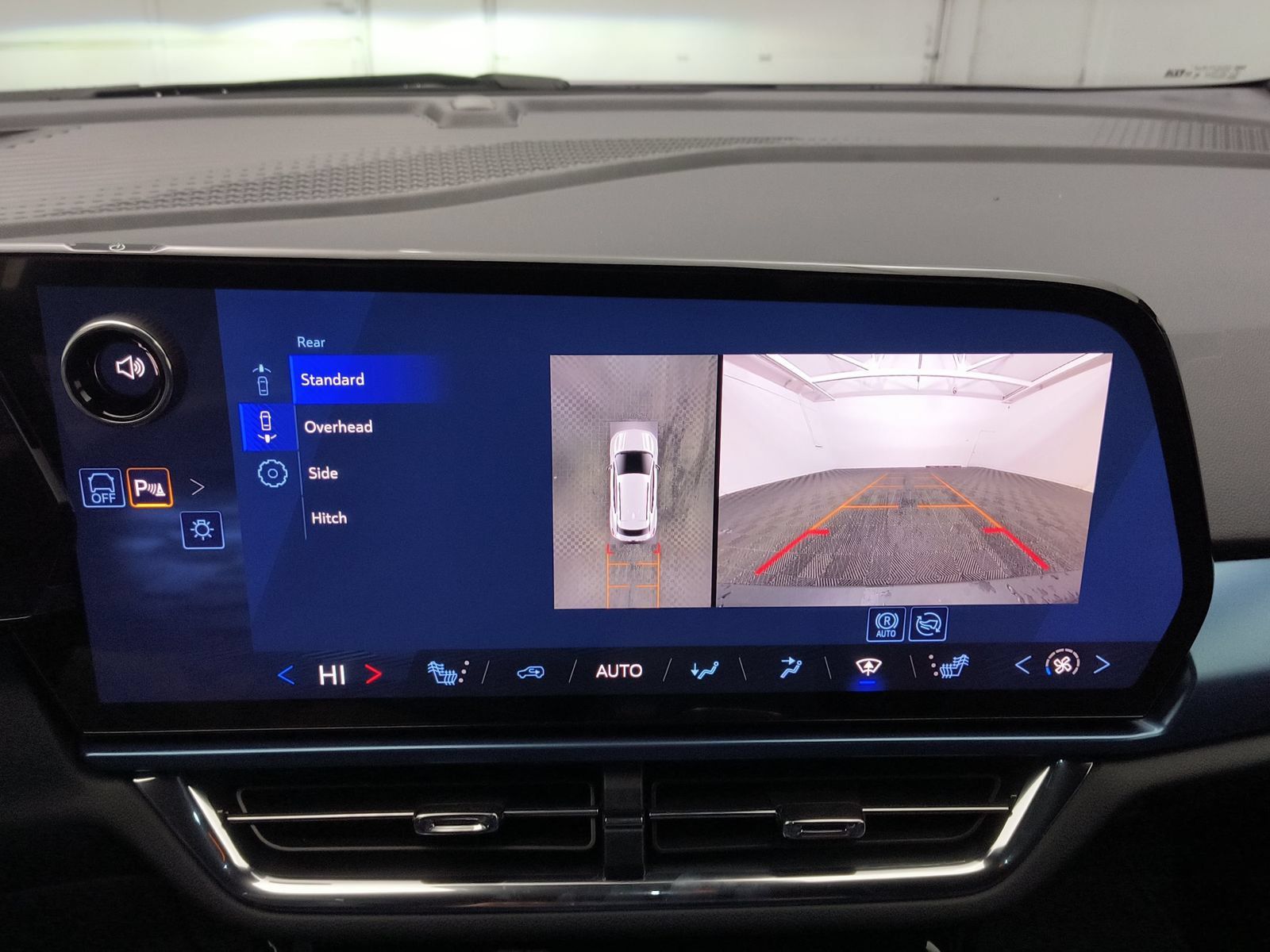 New 2026 Chevrolet Equinox EV LT FWD image 25