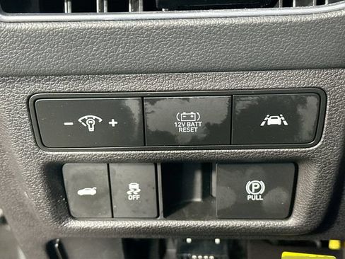 Used 2023 Hyundai Sonata Limited FWD image 10
