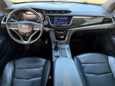 Used 2022 Cadillac XT6 Premium Luxury FWD image 13