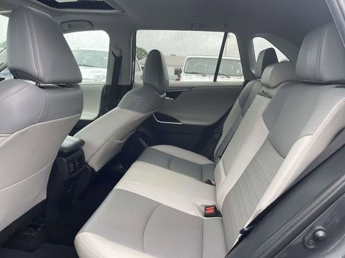 Used 2020 Toyota RAV4 Limited AWD/4WD image 11