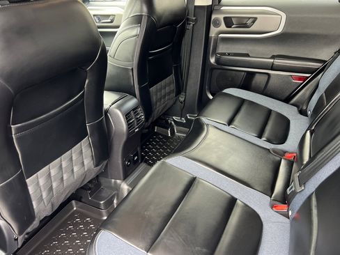 Used 2025 Ford Bronco Sport Outer Banks w/ Sasquatch Outer Banks Package image 12