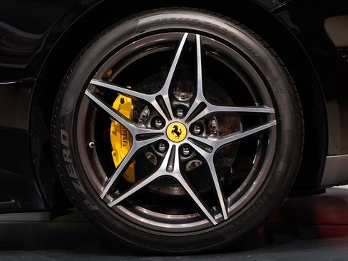 Certified 2017 Ferrari California T RWD image 14