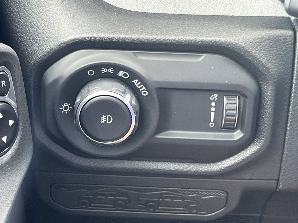 Used 2026 Jeep Wrangler Unlimited Sport AWD/4WD image 34