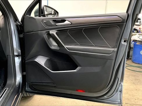 Used 2024 Volkswagen Tiguan SEL R-Line image 26