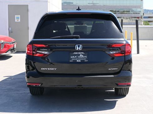 Used 2023 Honda Odyssey Sport image 5