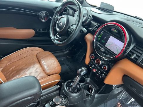 Used 2019 MINI Cooper S image 19