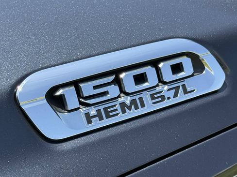 Used 2019 RAM 1500 Limited RWD image 7