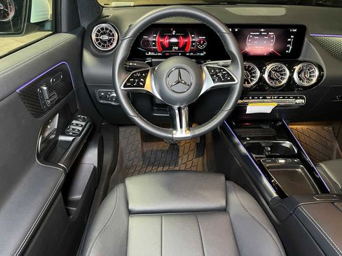 Certified 2025 Mercedes-Benz GLA 250 4MATIC image 40