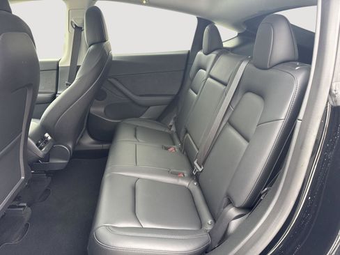 Used 2022 Tesla Model Y Performance image 13