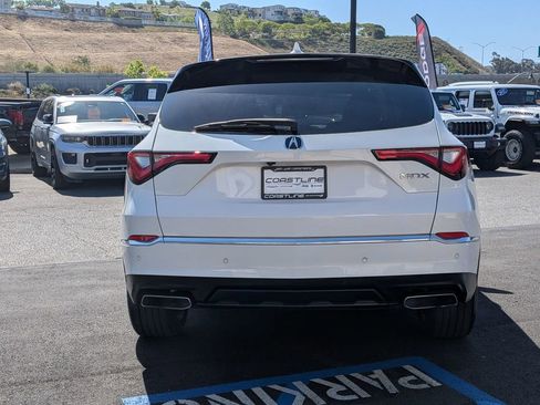 Used 2023 Acura MDX FWD w/ Technology Package image 6