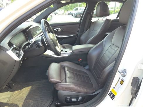 Used 2020 BMW 330i xDrive Sedan w/ Premium Package AWD/4WD image 5