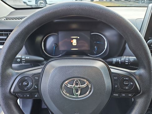 Used 2025 Toyota RAV4 XLE image 23