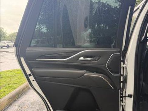 Used 2021 Cadillac Escalade Sport RWD image 24