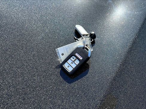Used 2016 Honda Pilot Elite image 14