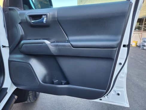 Used 2023 Toyota Tacoma TRD Sport w/ Black Out Package (TMS) image 52