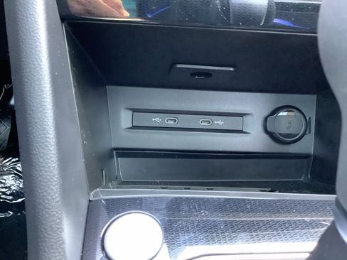 New 2026 Volkswagen Taos SE image 21