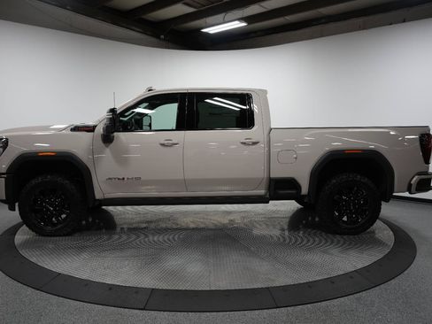 New 2026 GMC Sierra 2500 AT4 w/ AT4 Premium Plus Package AWD/4WD image 7