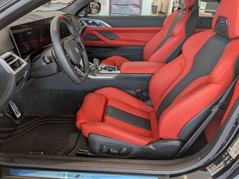 Used 2025 BMW M4 xDrive Competition w/ Executive Package image 13