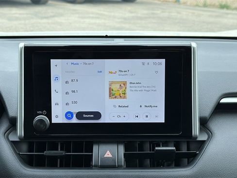 Used 2024 Toyota RAV4 XLE w/ Convenience Package image 21