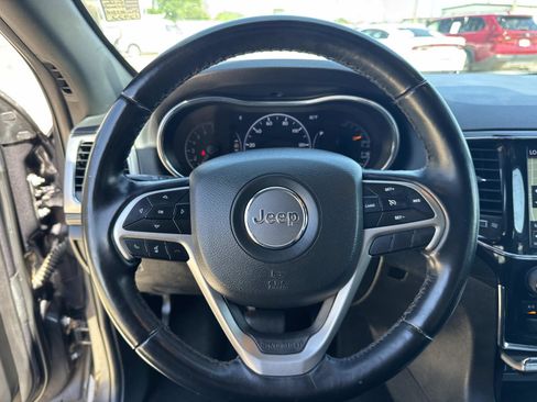 Used 2021 Jeep Grand Cherokee Laredo X RWD image 21
