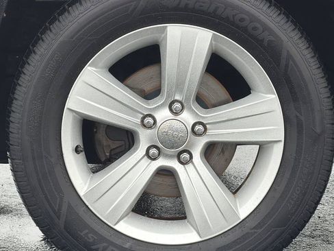 Used 2016 Jeep Compass Latitude image 22