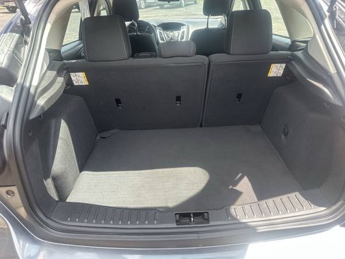 Used 2012 Ford Focus SE FWD image 40