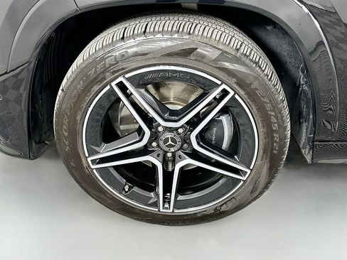 Used 2025 Mercedes-Benz GLS 450 4MATIC image 33