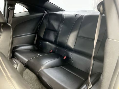 Used 2010 Chevrolet Camaro LT w/ LPO, Ground Effects Package RWD image 21