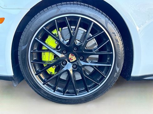Used 2019 Porsche Panamera 4 image 33