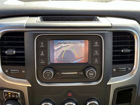 Used 2022 RAM 1500 Classic SLT image 18