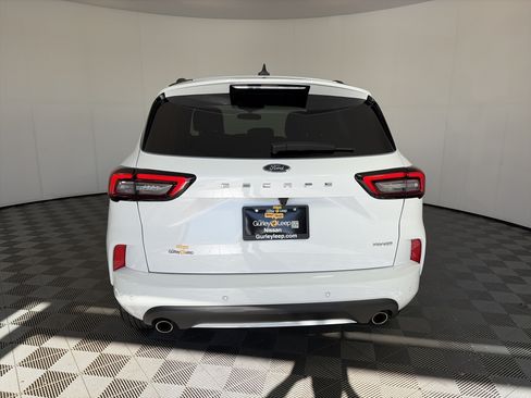Used 2023 Ford Escape ST-Line w/ Tech Pack #1 AWD/4WD image 9