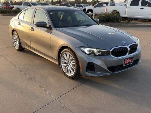 Used 2023 BMW 330i Sedan image 3