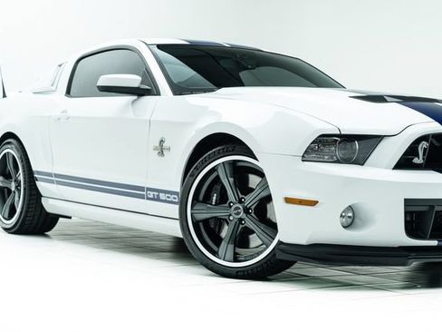 Used 2014 Ford Mustang Shelby GT500 w/ Equipment Group 821A RWD image 3