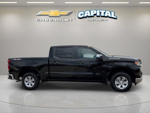Used 2025 Chevrolet Silverado 1500 LT AWD/4WD image 6