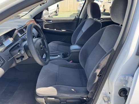 Used 2015 Chevrolet Impala LT image 19
