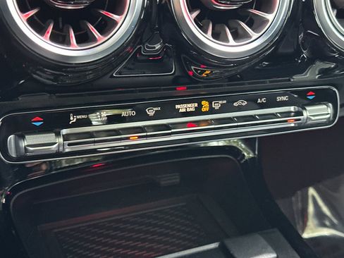 Certified 2025 Mercedes-Benz CLA 250 4MATIC image 18