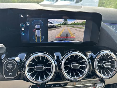 New 2025 Mercedes-Benz GLA 250 4MATIC image 23