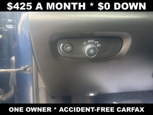 Used 2023 Chevrolet Traverse LT image 13