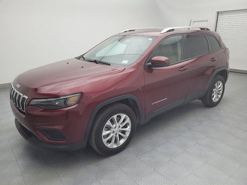 Used 2021 Jeep Cherokee Latitude w/ Mobile Office Group FWD image 2