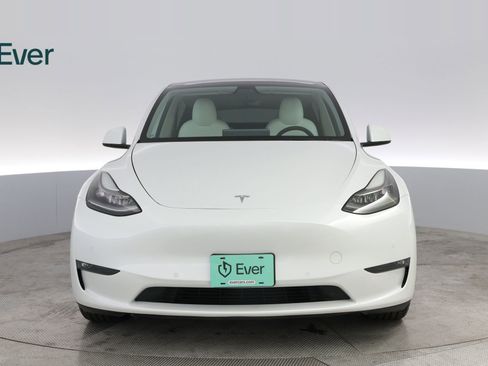 Used 2022 Tesla Model Y Performance image 11