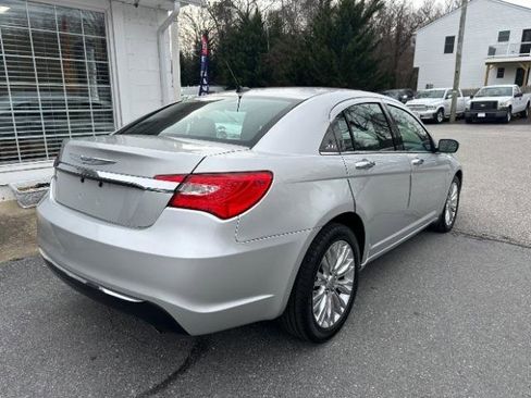 Used 2012 Chrysler 200 Limited FWD image 5