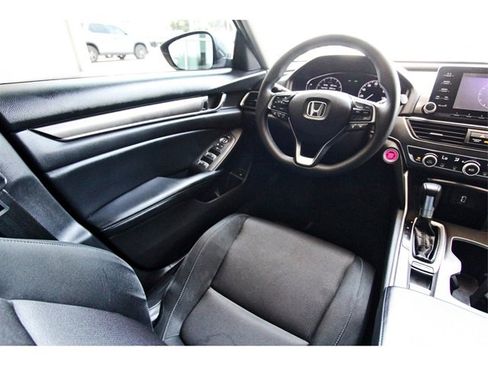 Used 2018 Honda Accord LX image 7